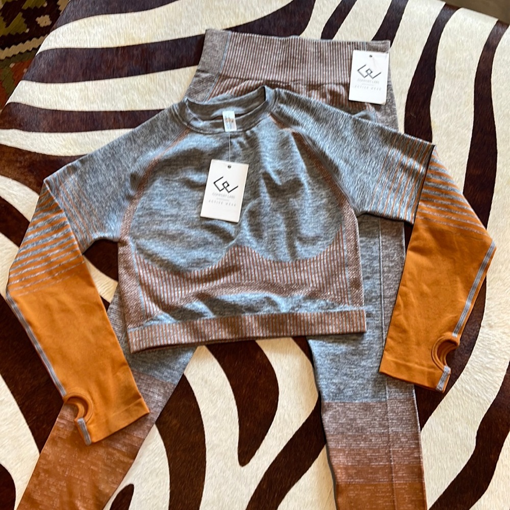 Comfort labs activewear two piece set. Small.